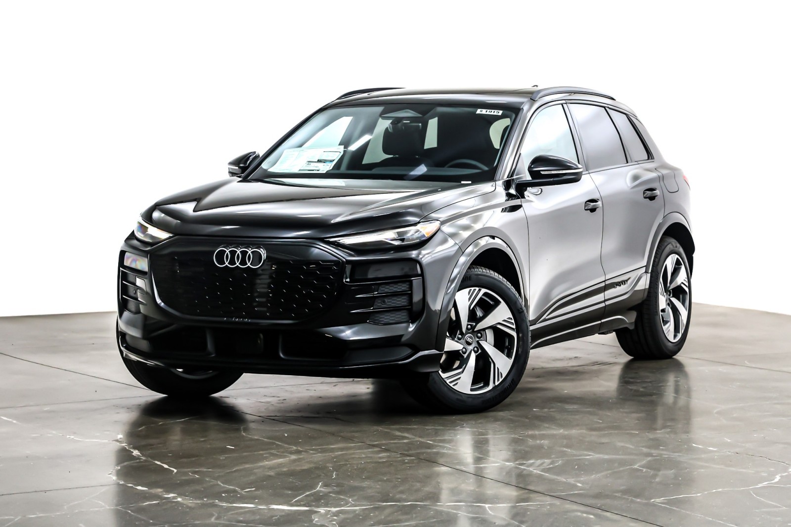 2025 Audi Q6 e-tron Premium's photo