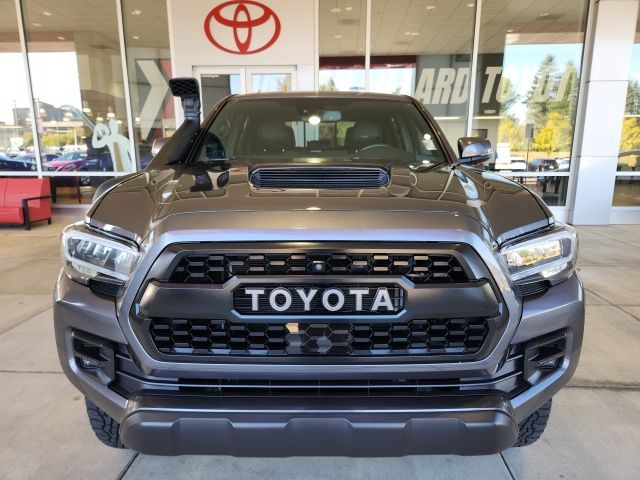2021 Toyota Tacoma TRD Pro photo 3