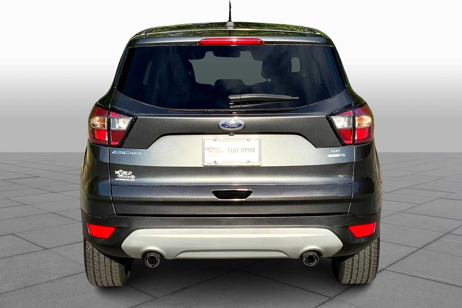 2017 Ford Escape SE photo 4