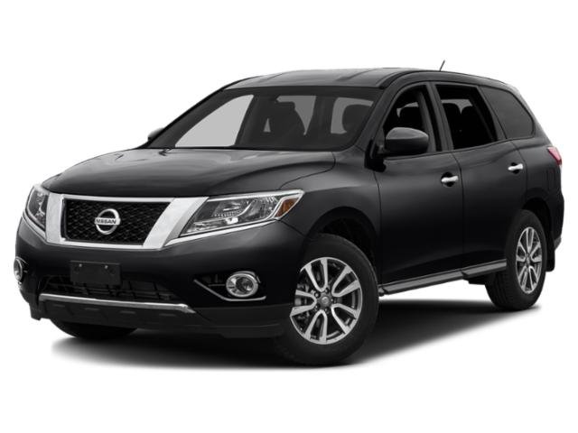 2015 Nissan Pathfinder SV's photo