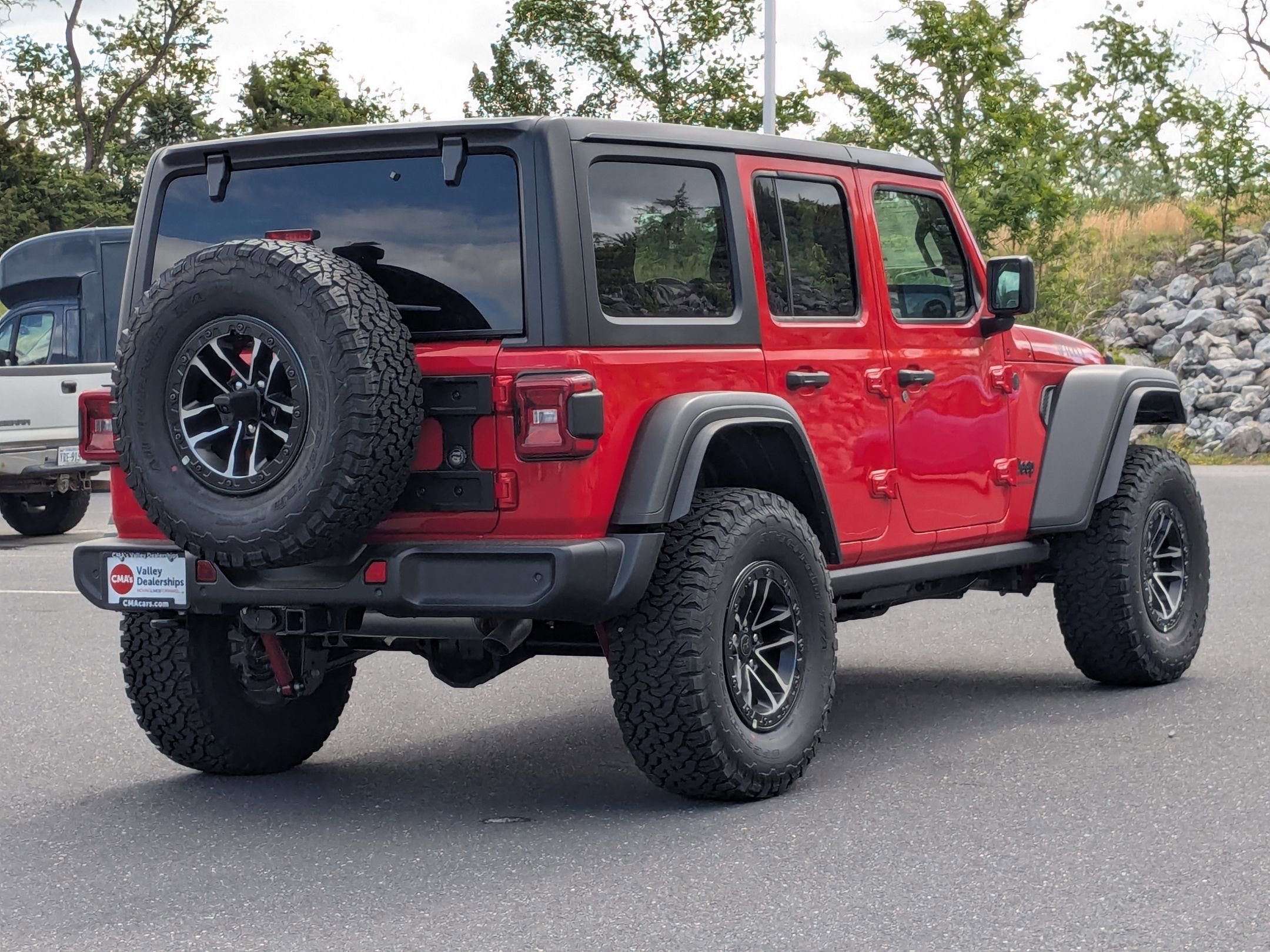 2025 Jeep Wrangler Willys photo 4