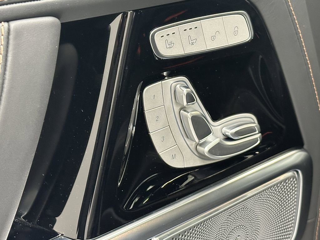 2025 Mercedes Benz G AMG 63 photo 12