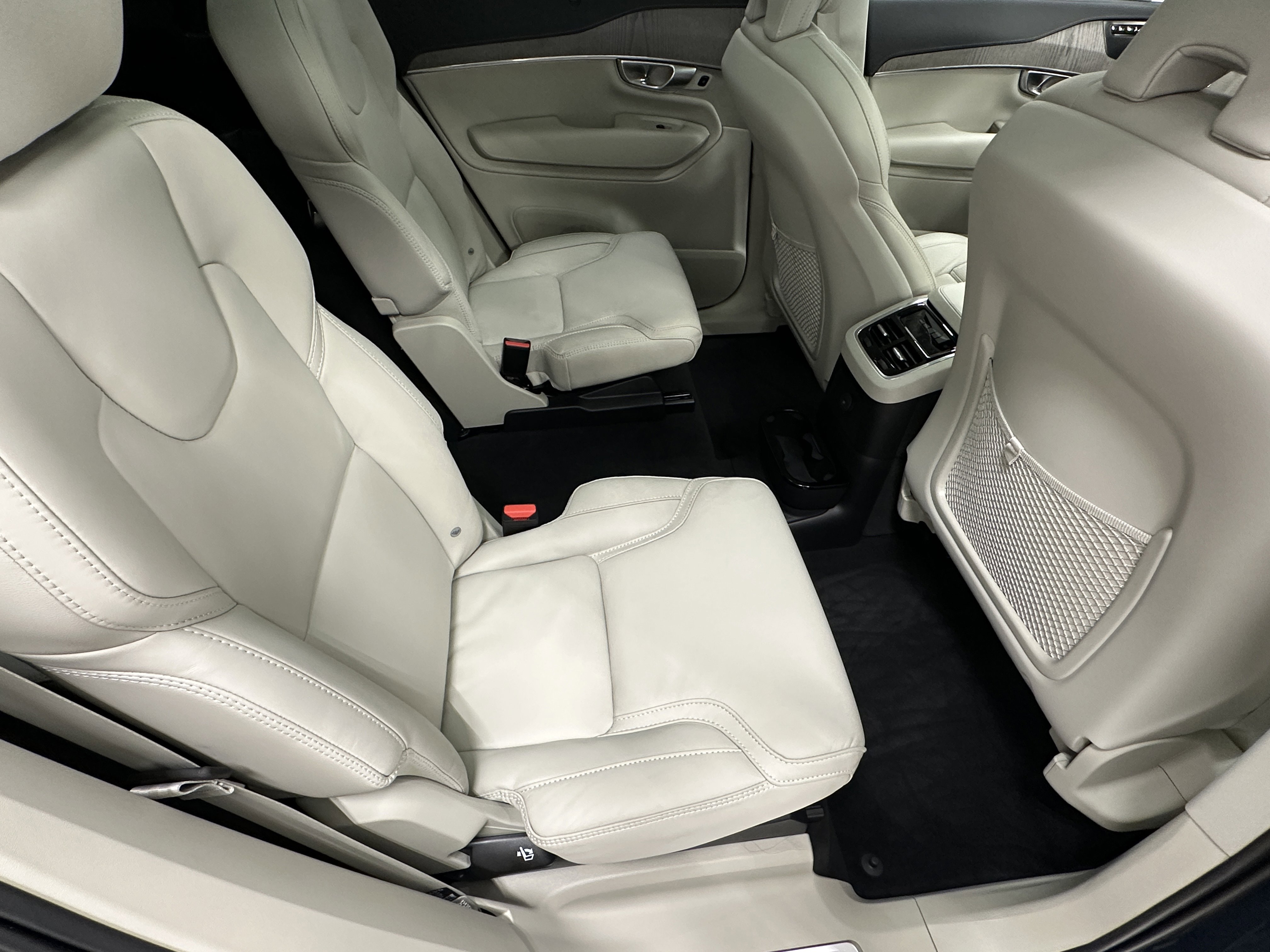 2024 Volvo XC90 Ultimate photo 11