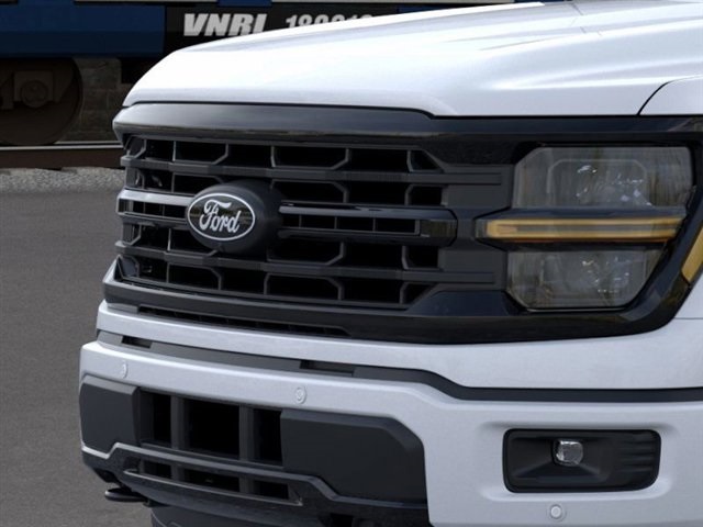 2025 Ford F-150 XLT photo 32