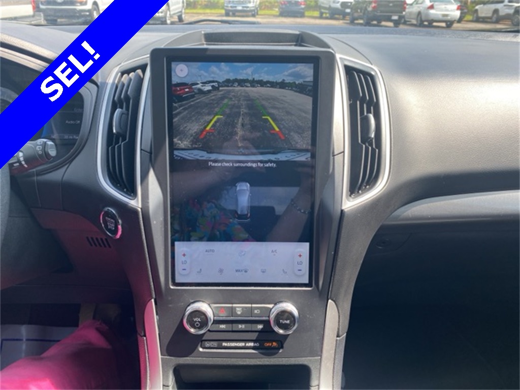 2024 Ford Edge SEL photo 4