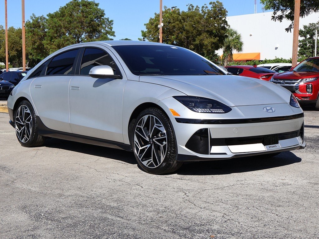 Used 2024 Hyundai IONIQ 6 SEL with VIN KMHM34AA8RA059727 for sale in Miami, FL