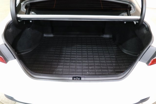 2023 Toyota Camry Hybrid LE photo 25