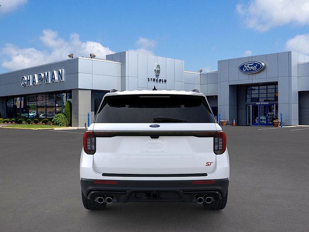 2025 Ford Explorer ST photo 3