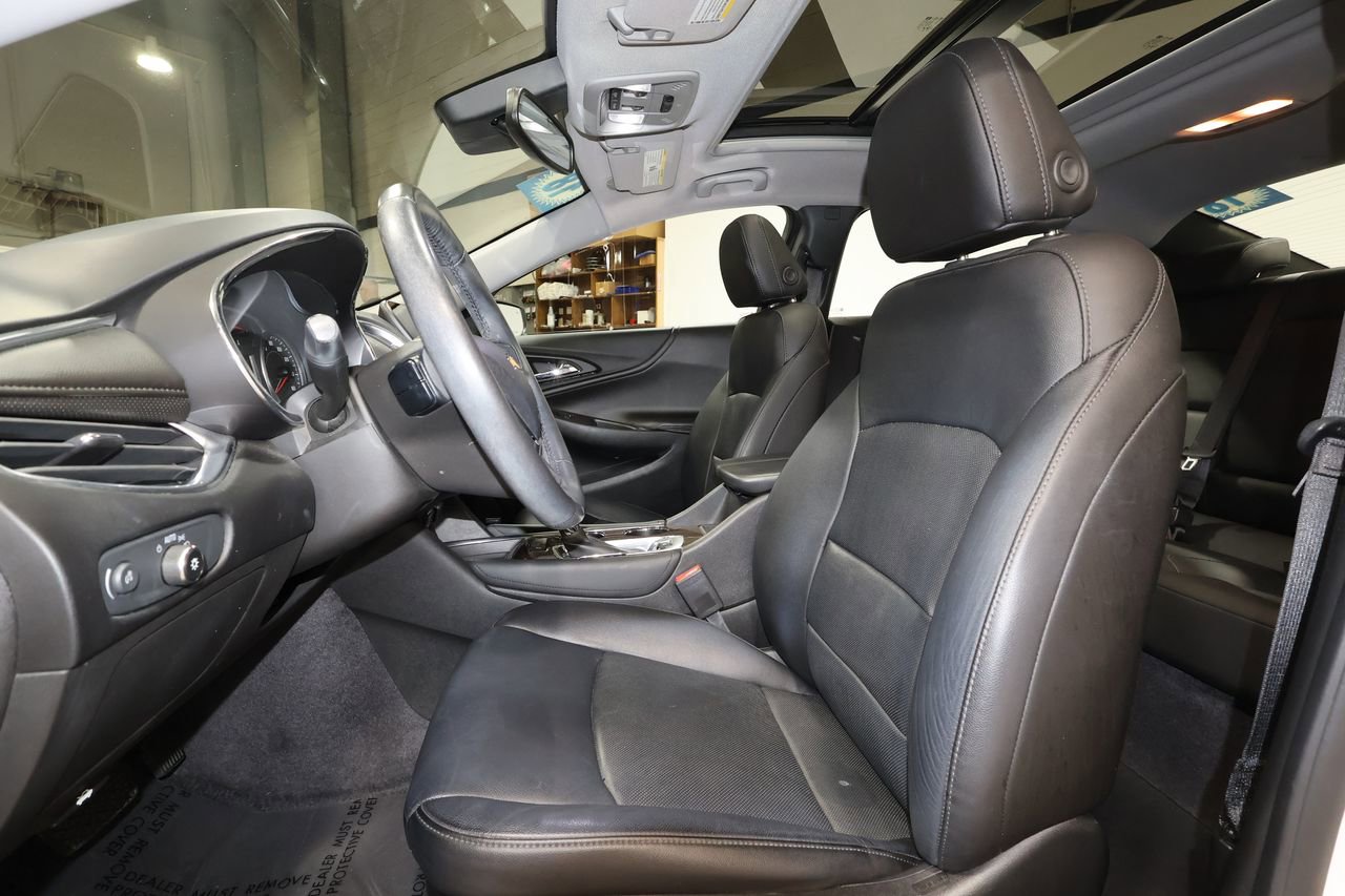2018 Chevrolet Malibu Premier photo 19
