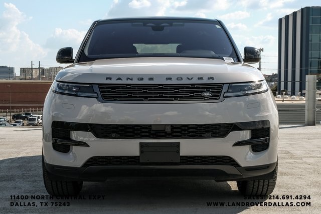 2023 Land Rover Range Rover Sport SE photo 3