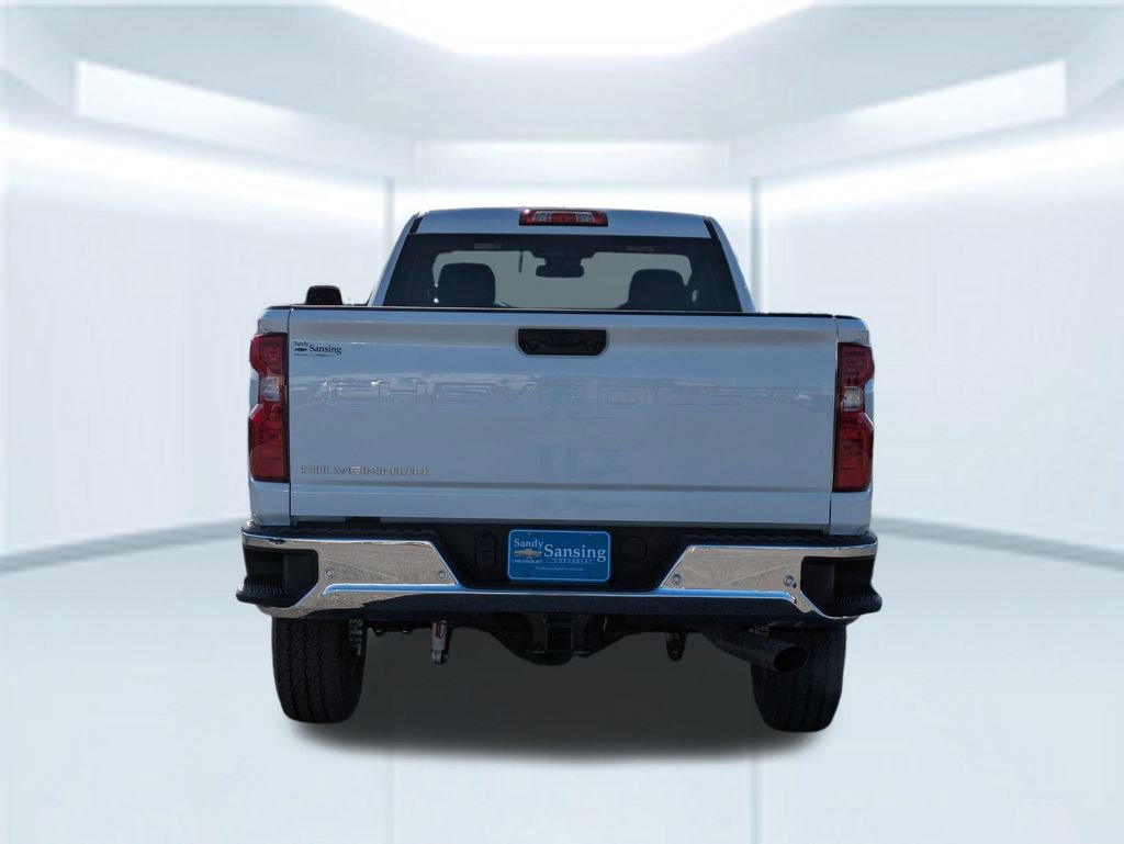 2025 Chevrolet Silverado 2500HD photo 4