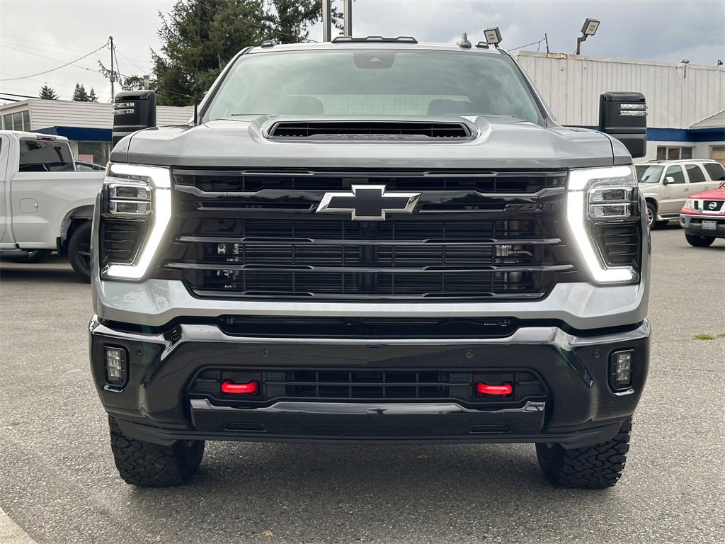 2026 Chevrolet Silverado 3500HD LT photo 3