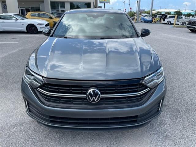 2024 Volkswagen Jetta Sport photo 2