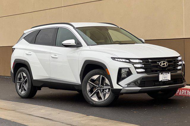 2026 Hyundai Tucson Hybrid SEL photo 2