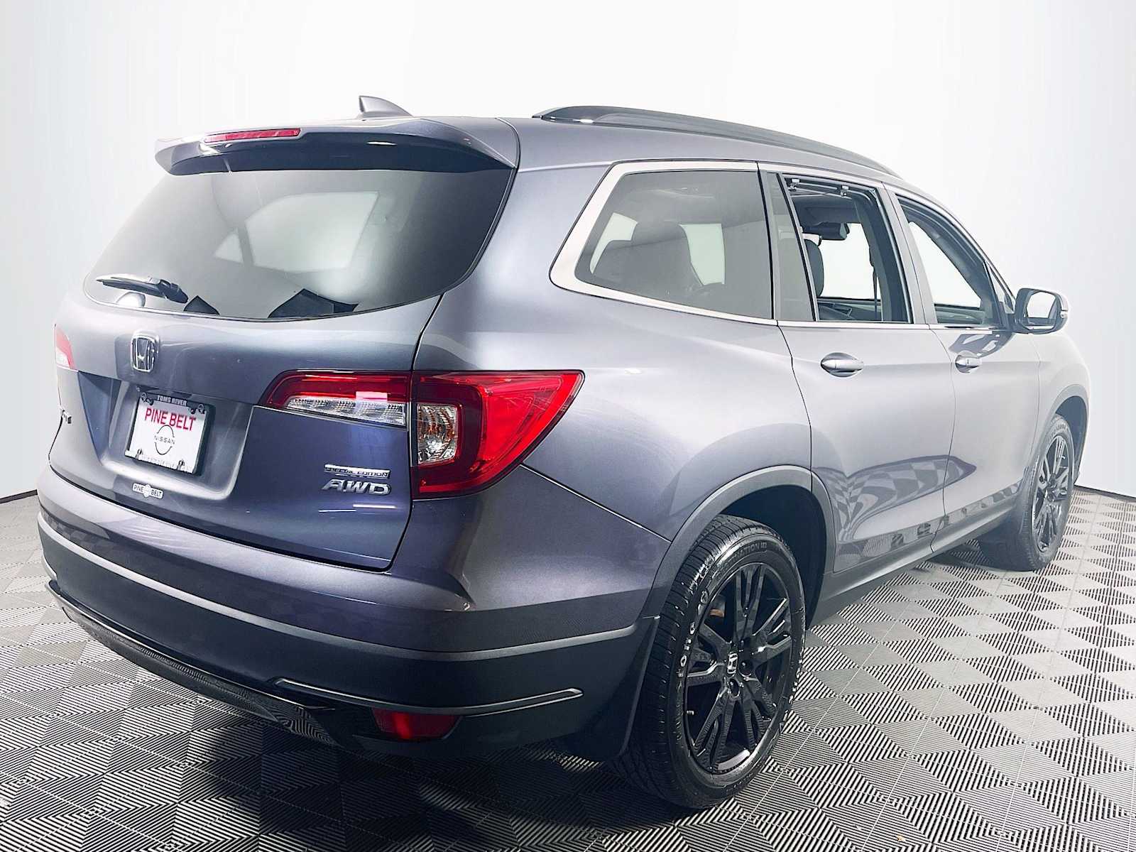 2021 Honda Pilot Special Edition photo 4