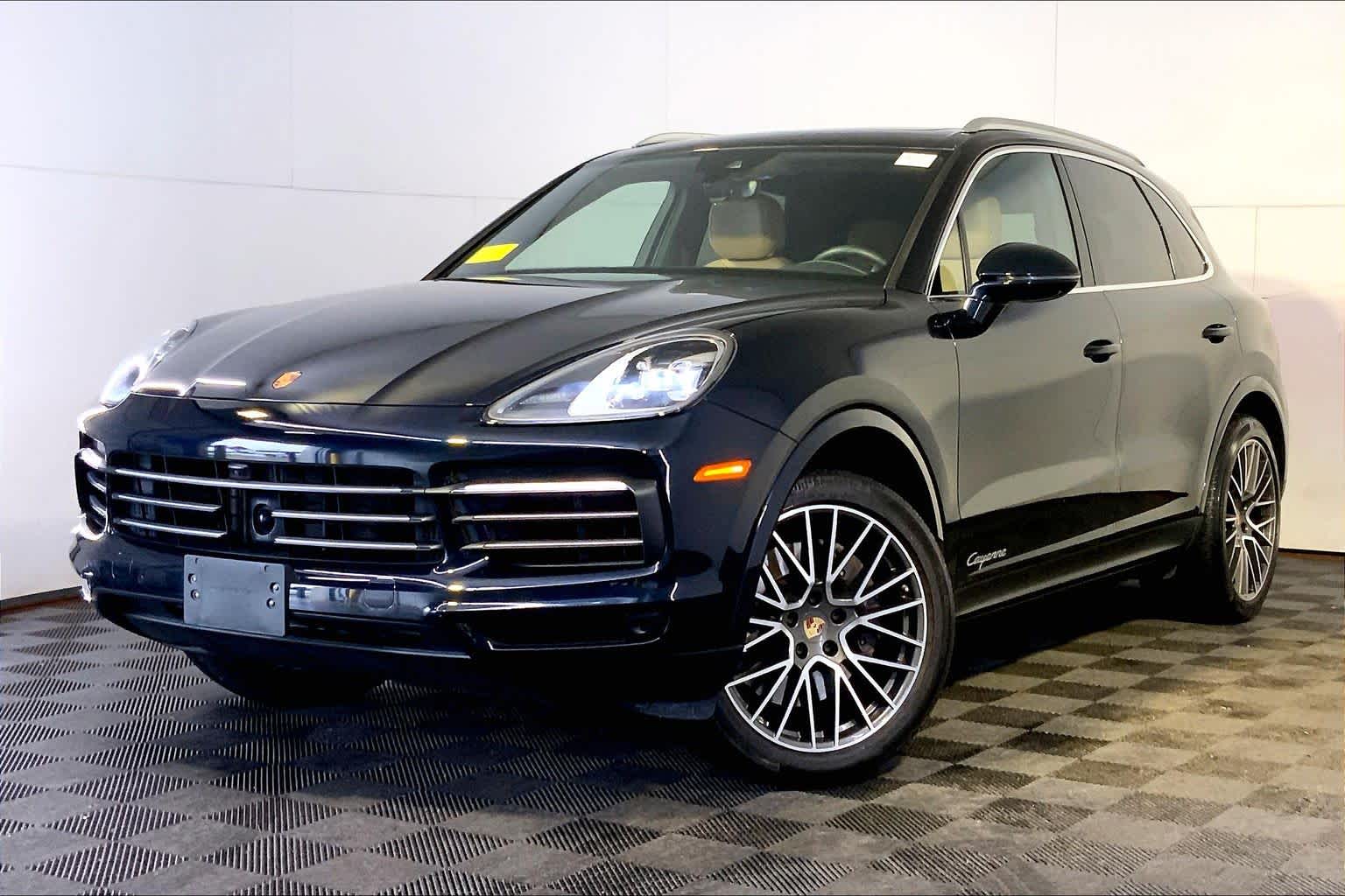2023 Porsche Cayenne Base's photo