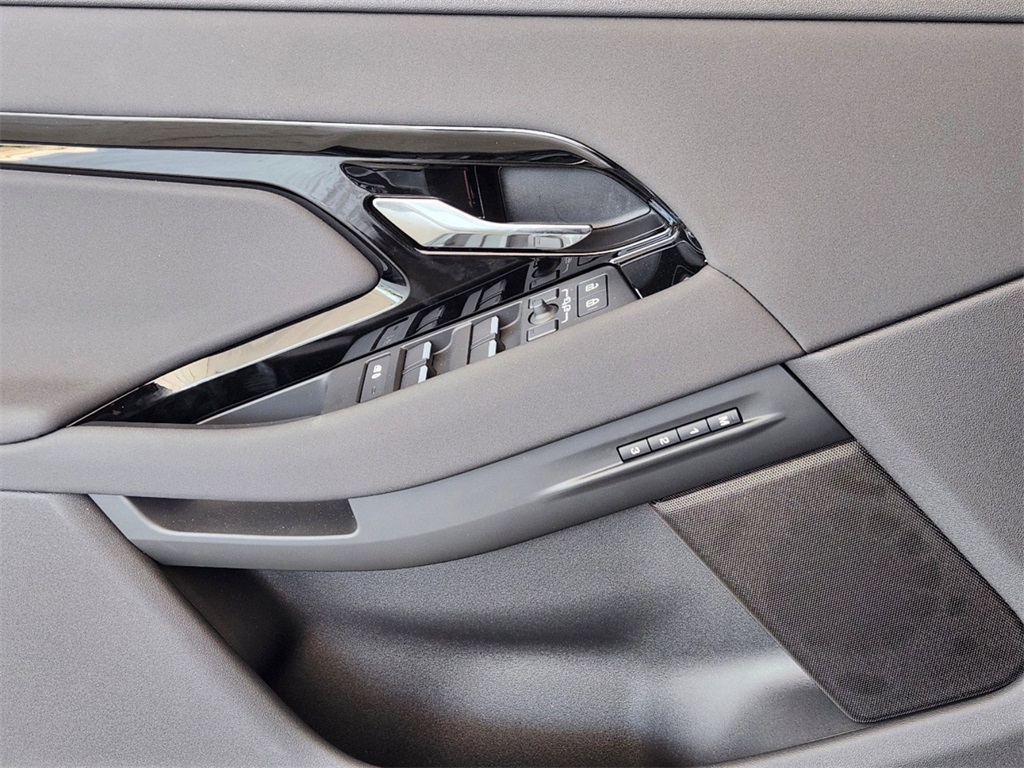 2024 Land Rover Range Rover Evoque S photo 18