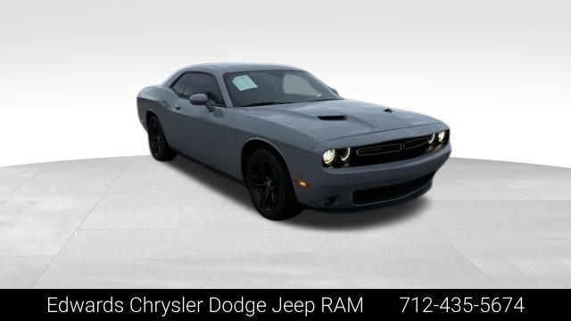 2021 Dodge Challenger SXT's photo