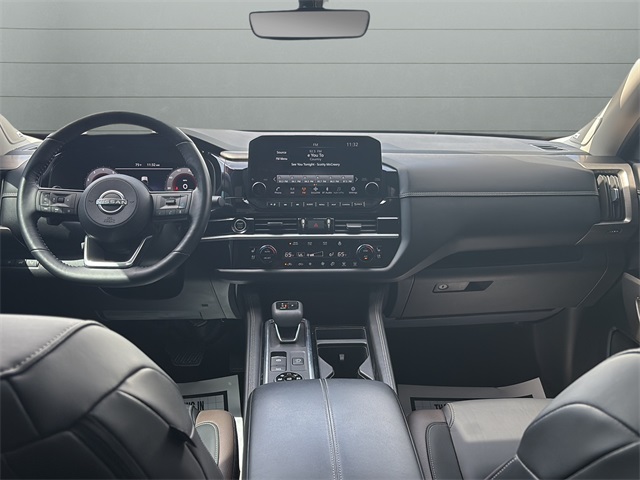 2023 Nissan Pathfinder Platinum photo 31