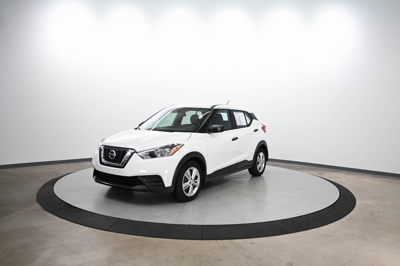 2020 Nissan Kicks S photo 2