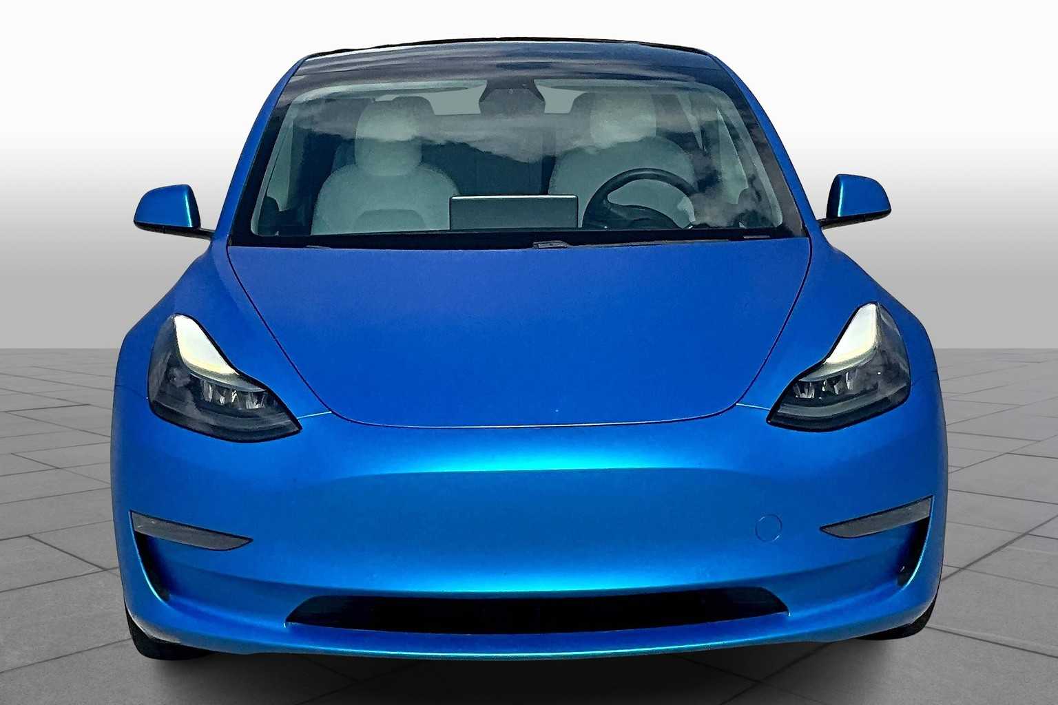 2021 Tesla Model 3 Standard Range Plus photo 3