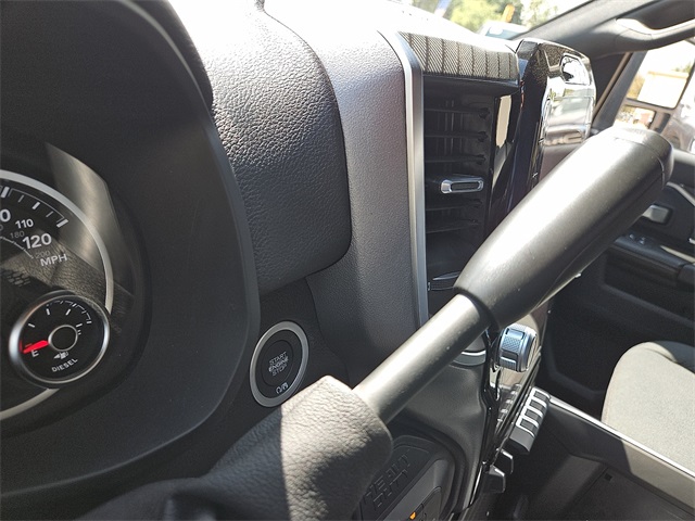 2025 Ram 2500 Big Horn photo 18