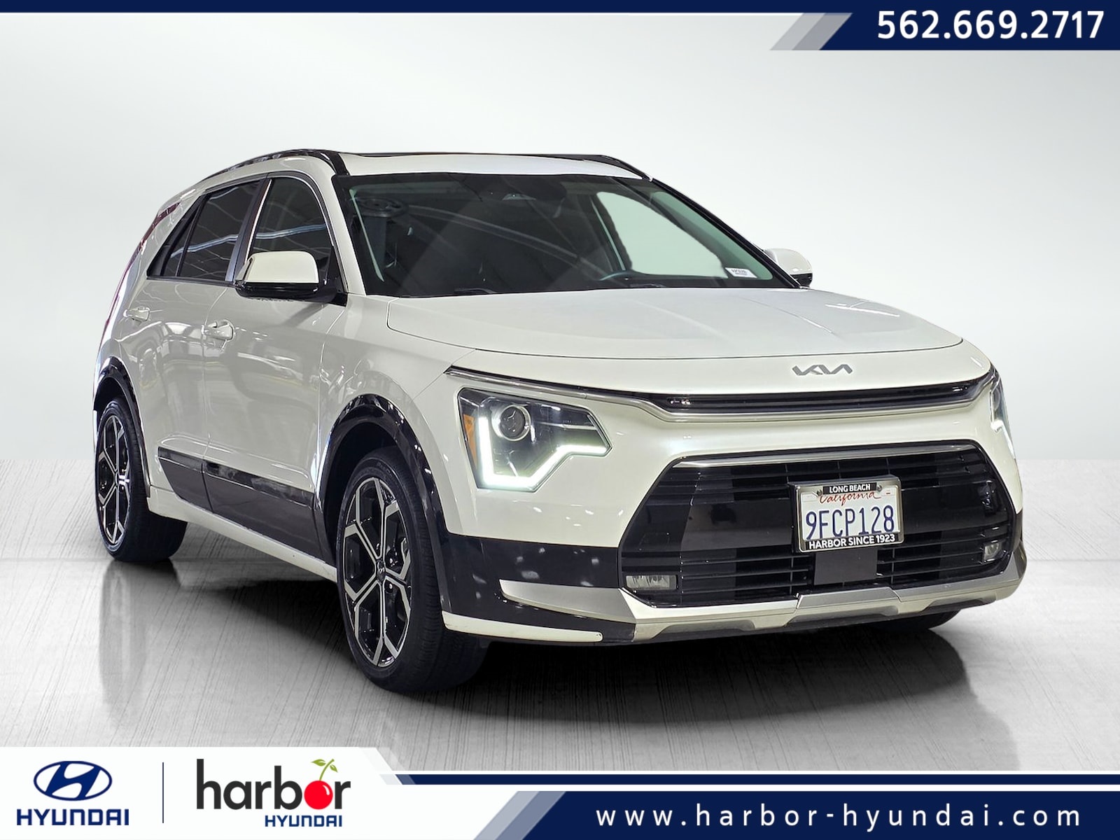 2023 Kia Niro EX Touring's photo