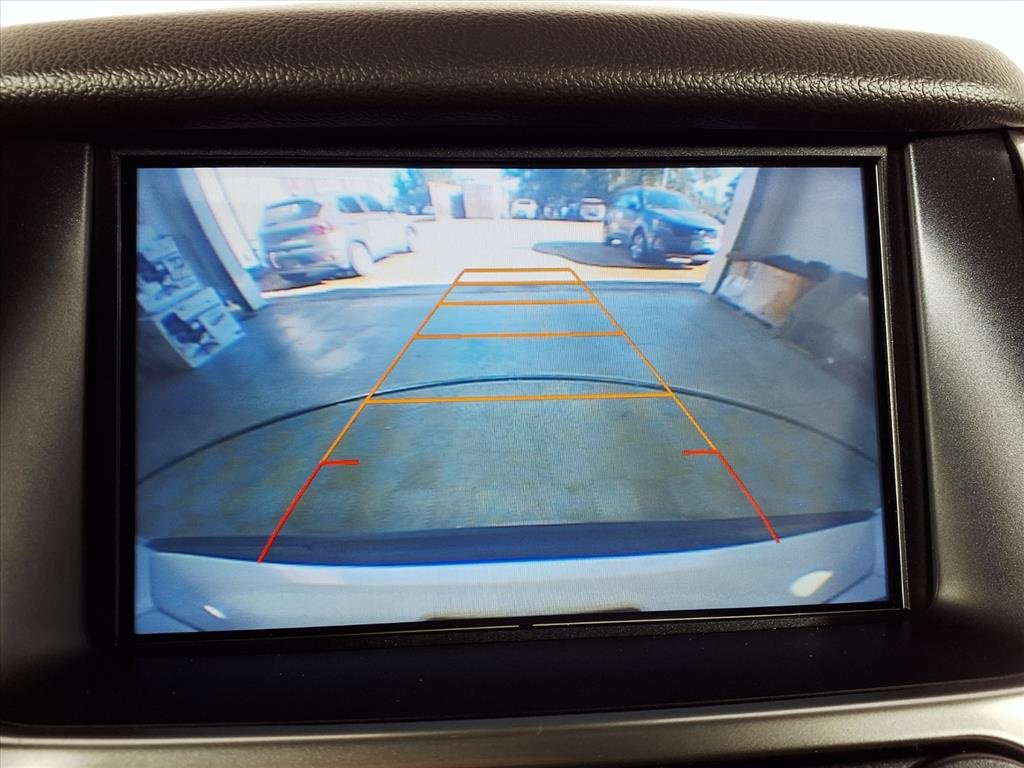 2016 Chevrolet Tahoe LT photo 4