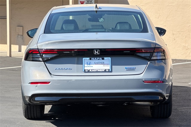 2025 Honda Accord Hybrid Touring photo 4