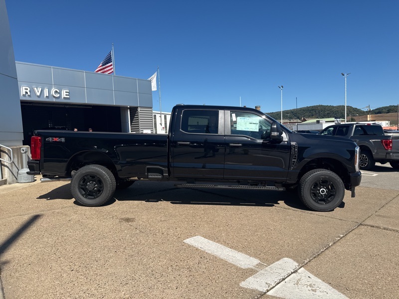 2026 Ford F-350 XL photo 8