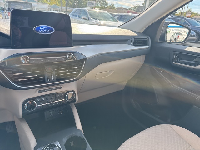 2022 Ford Escape SE photo 19