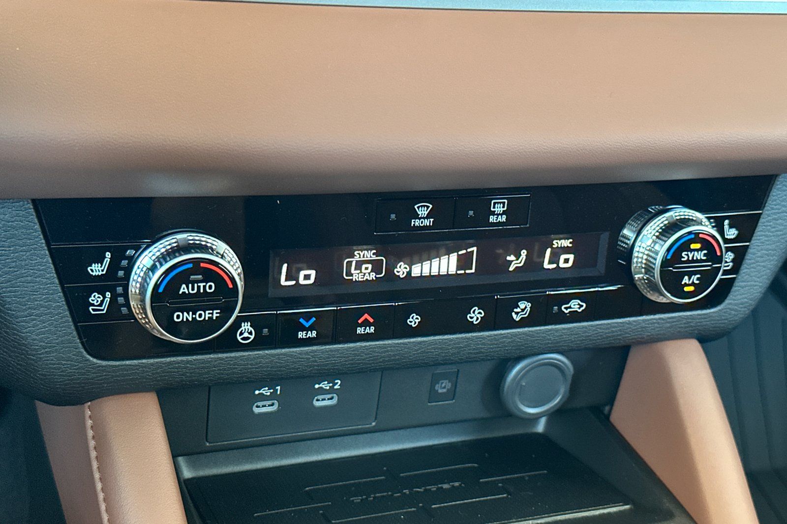 2025 Mitsubishi Outlander SEL photo 19