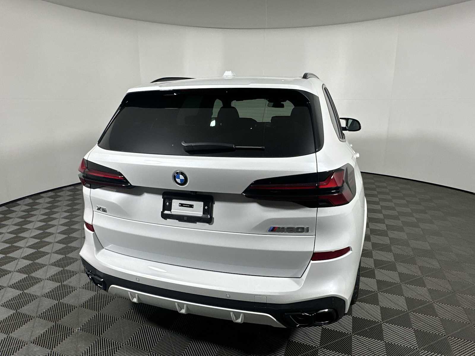 2026 Bmw X5 M60i photo 9