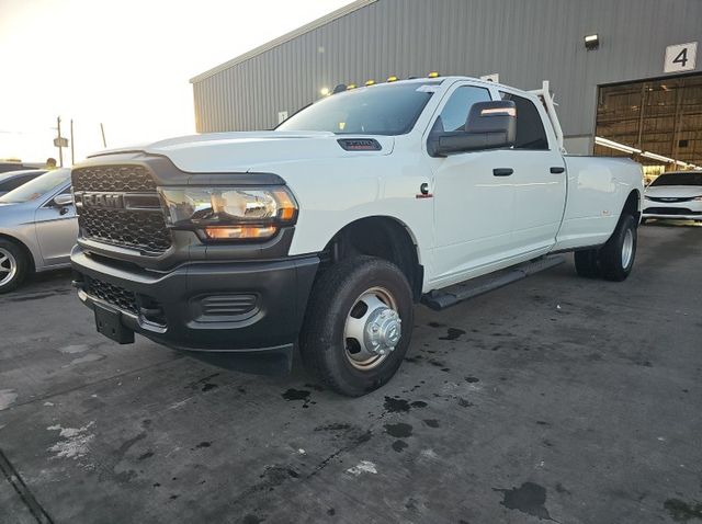 2024 Ram 3500 Tradesman photo 2