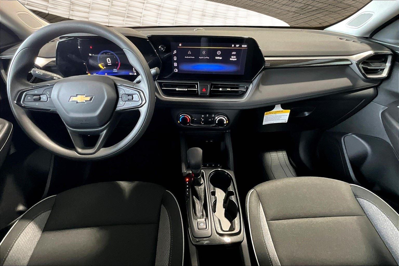2026 Chevrolet Trailblazer LS photo 4