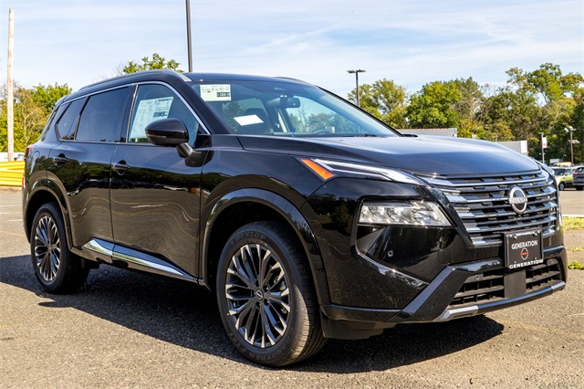 2026 Nissan Rogue Platinum photo 3