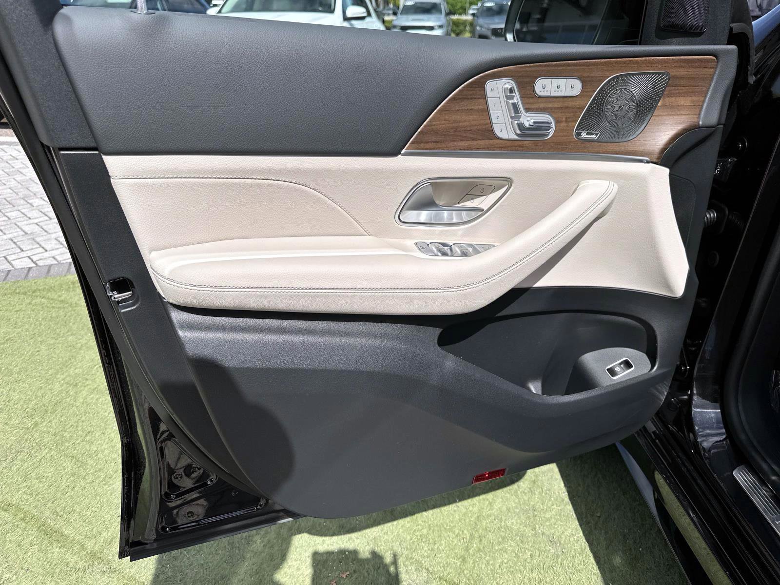 2026 Mercedes Benz GLE 450 4MATIC photo 17