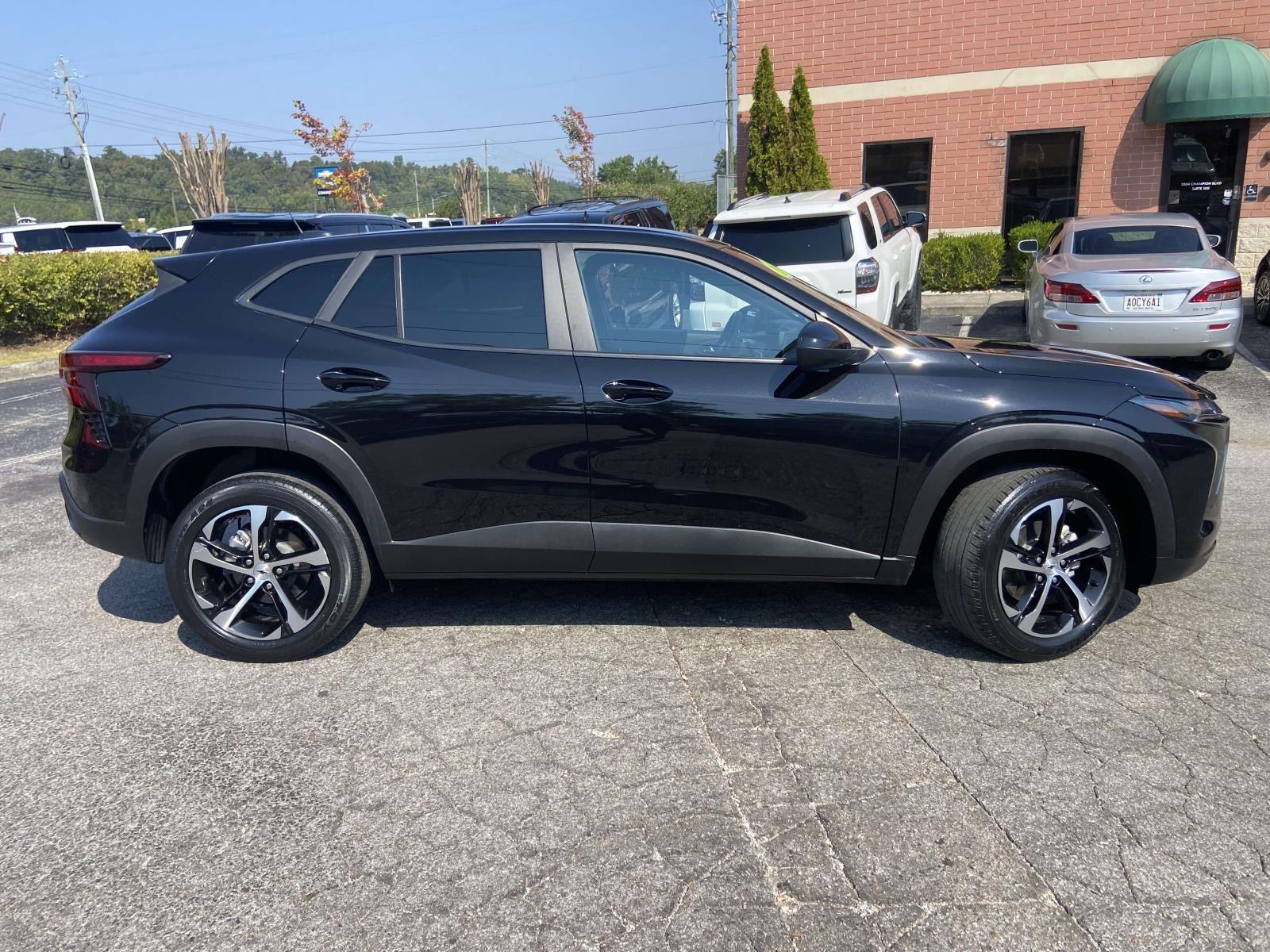2024 Chevrolet Trax 1 photo 21
