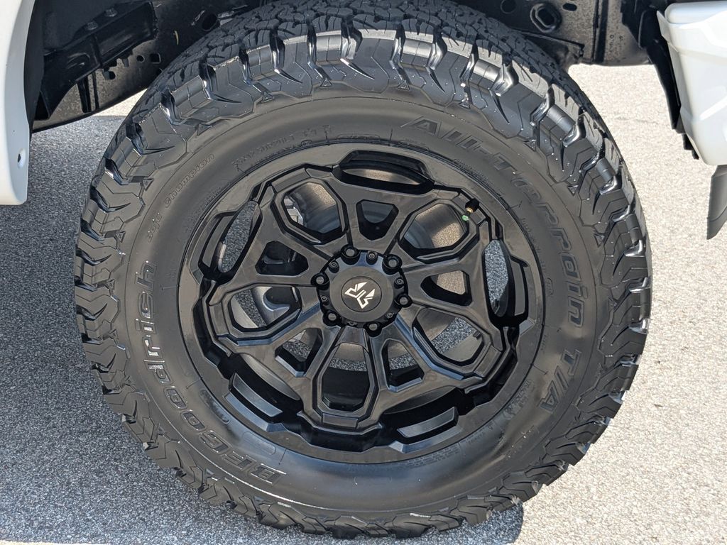 2025 Ford F-150 STX photo 10