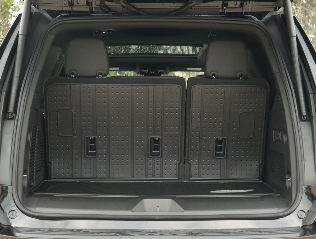 2025 Chevrolet Tahoe LT photo 33