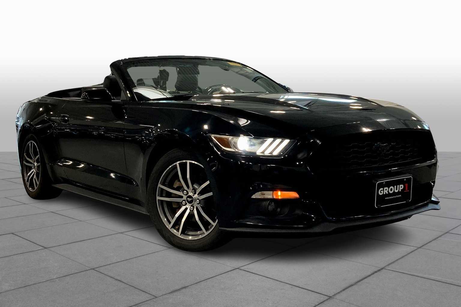 2016 Ford Mustang EcoBoost Premium photo 2
