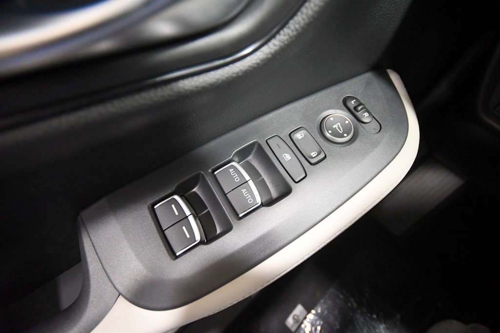 2025 Honda HR-V EX-L photo 16