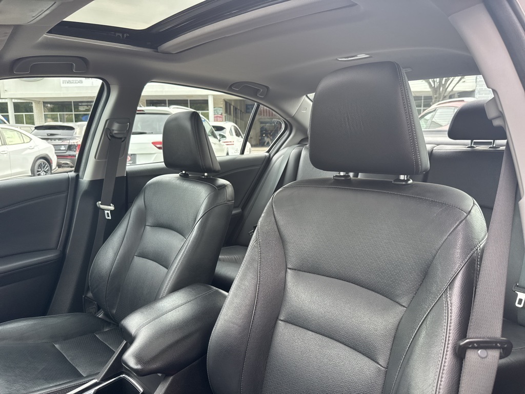 2016 Honda Accord EX-L photo 22