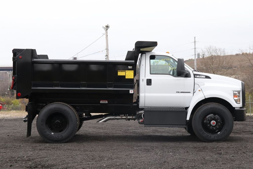 2025 Ford F-750 photo 8