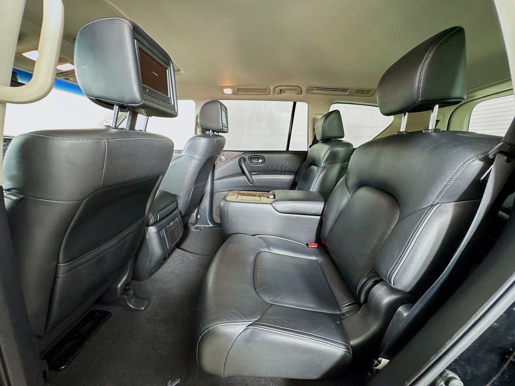 2015 Infiniti QX80 photo 25