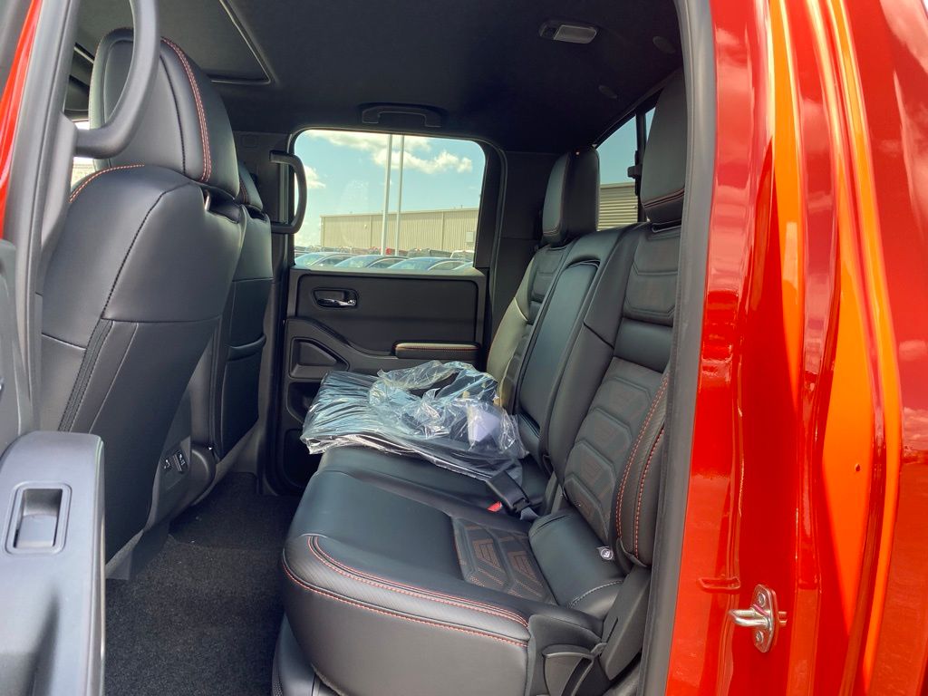 2025 Nissan Frontier PRO-X photo 14