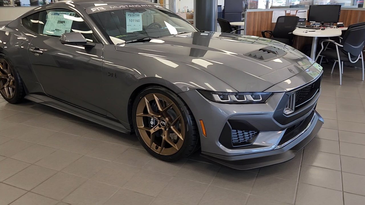 2025 Ford Mustang GT Premium photo 8