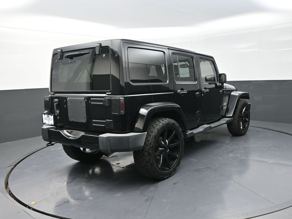 2016 Jeep Wrangler Unlimited Sahara photo 7