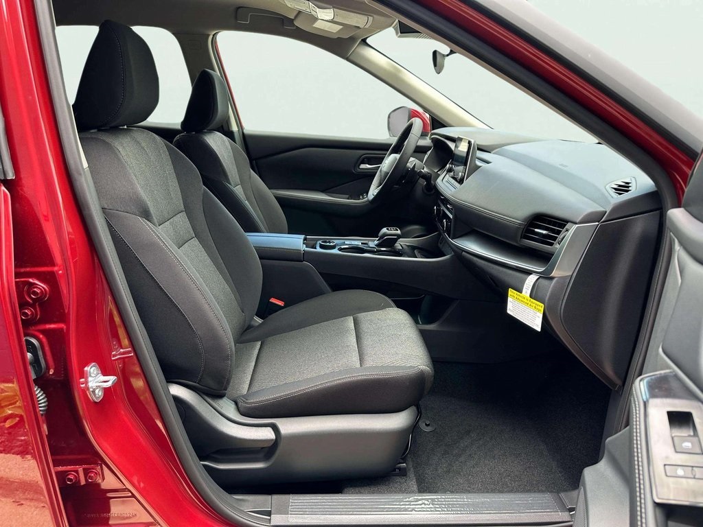 2026 Nissan Rogue SV photo 17