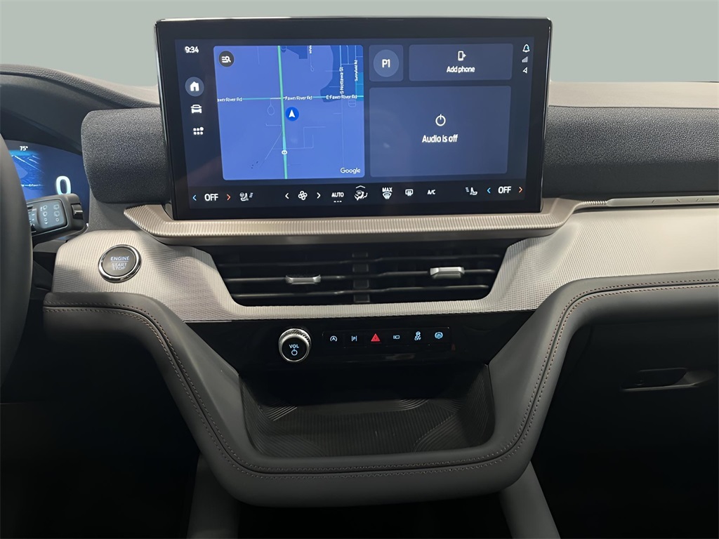 2025 Ford Explorer photo 23